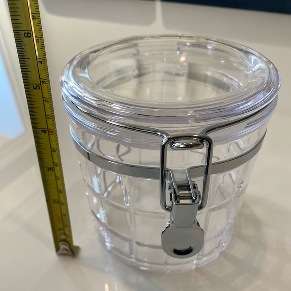 4 Beautiful Empty Cosmetic / Storage Containers - Picture 6 of 12